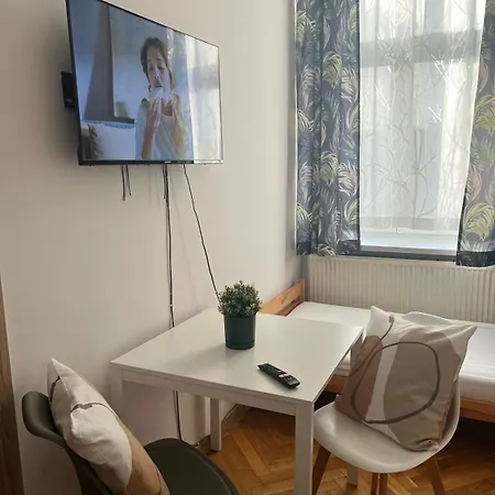 Stare Boho Parking Apartment *